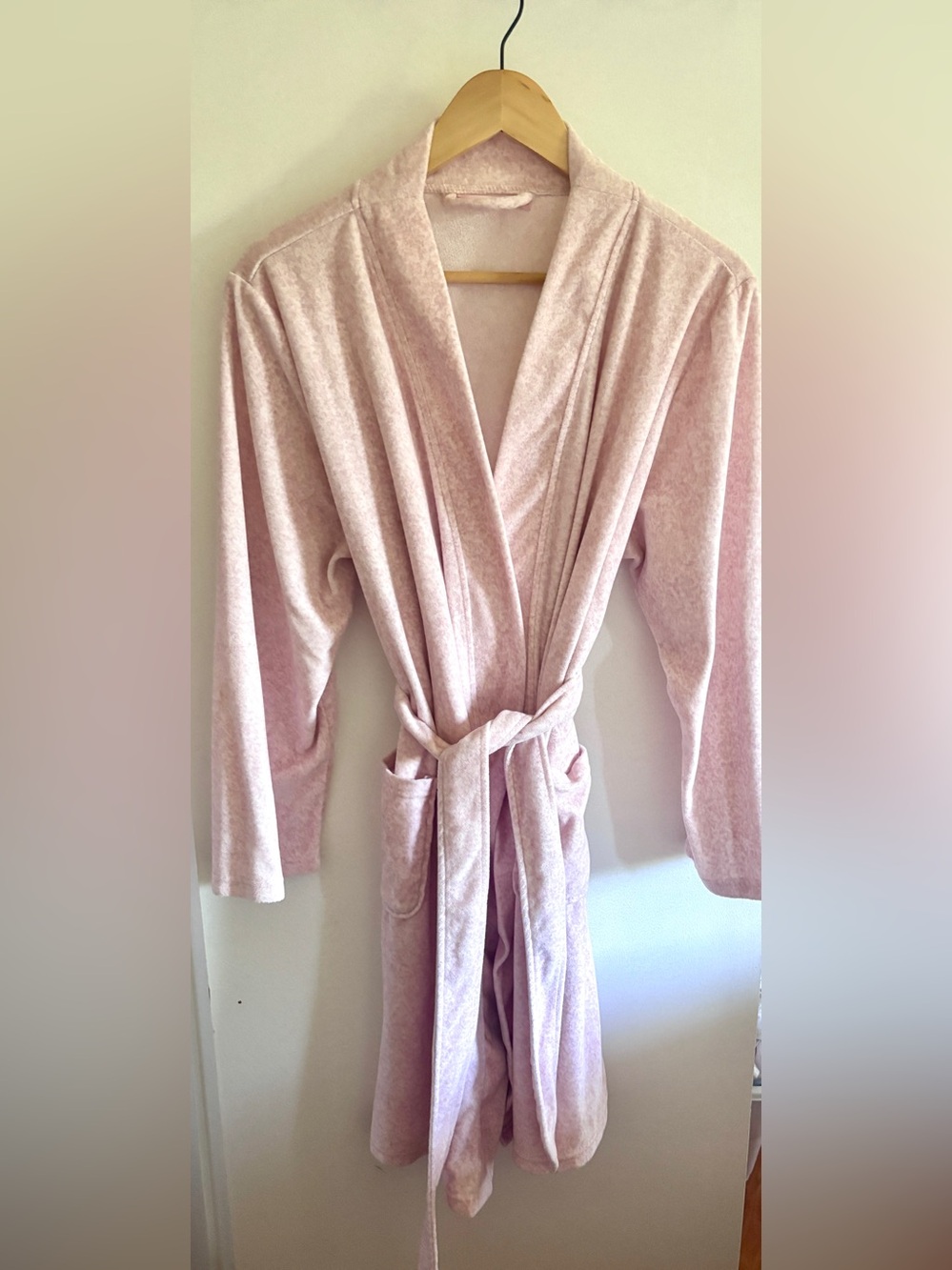 Plush Light Baby Pink Women's Short Robe Sleep Bath Lounge
